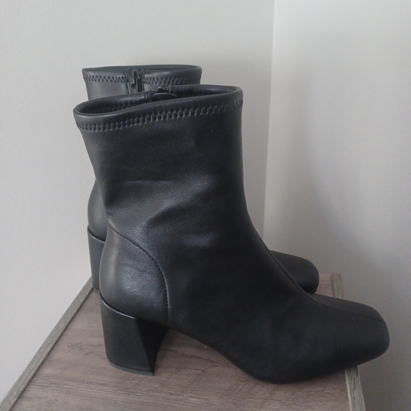 a new day Shoes - LK NEW a New Day Pippa Side Zip Ankle Stretch Block Heel Booties Sz 8